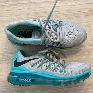 Women’s Size 7 Nike AirMax